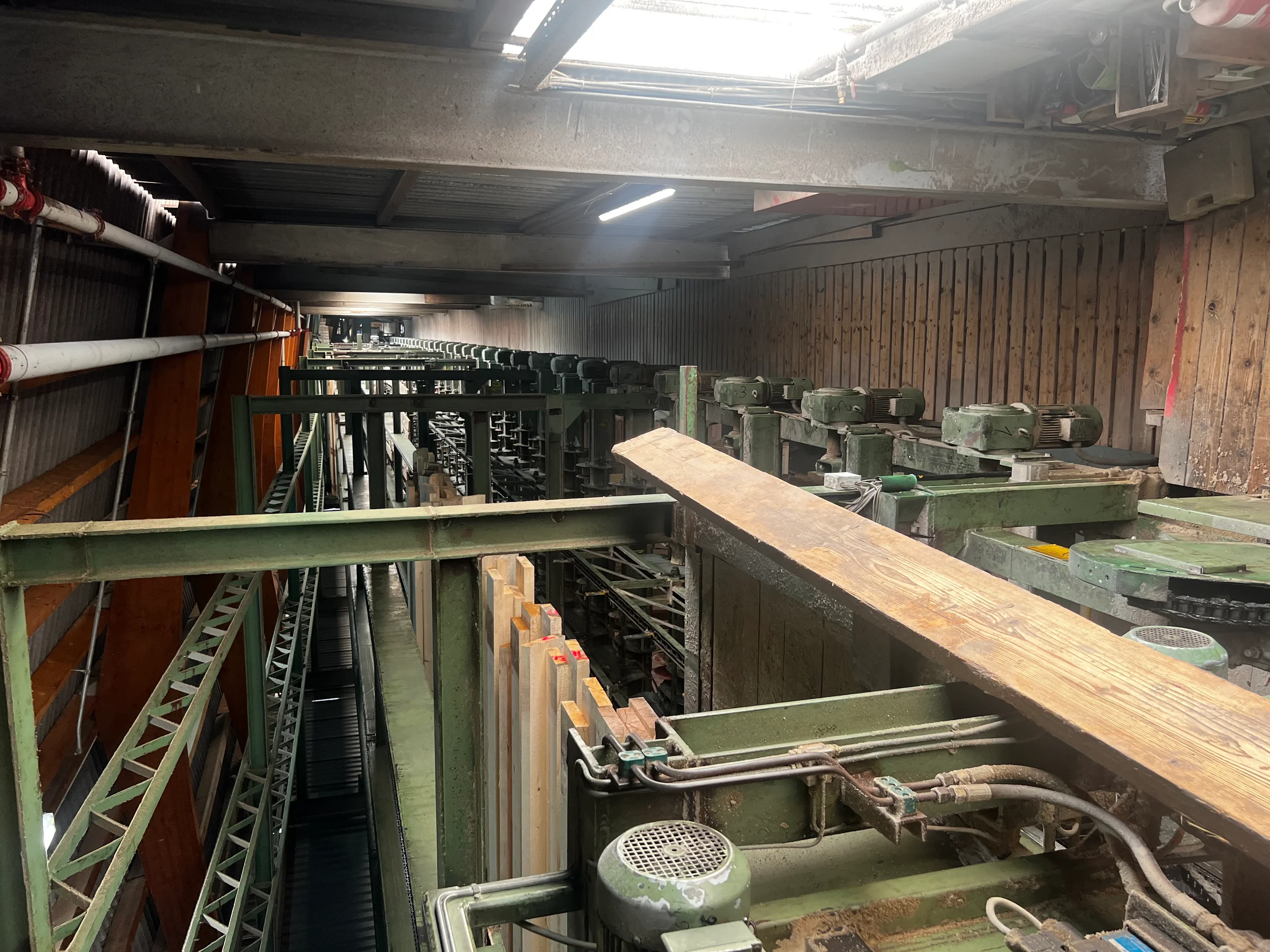 Lumber sorting line - Image 11